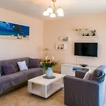 Maestral Apartment