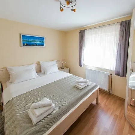 Apartment Maestral *