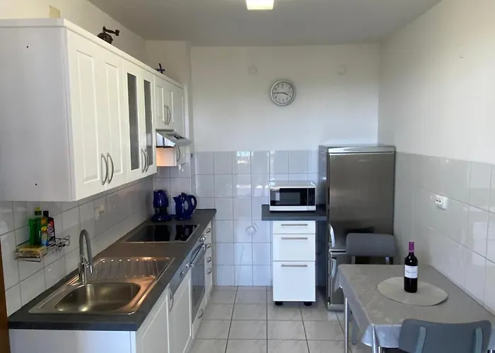 Maestral * Σίμπενικ